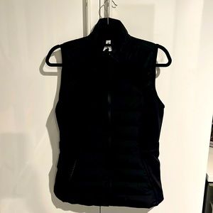 Lululemon Down For it All Black Vest. Size 10.